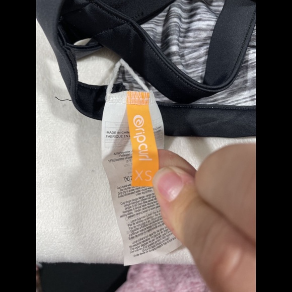 NEW Rip Curl Mirage Colorblock‎ X-Back Bikini Top in Black/Grey [SZ XS ] - Picture 13 of 13